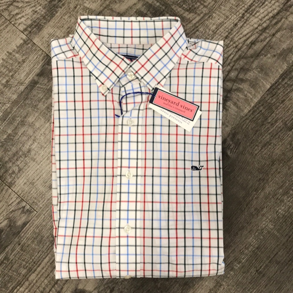 NWT Men’s Vineyard Vines button down shirt (M)